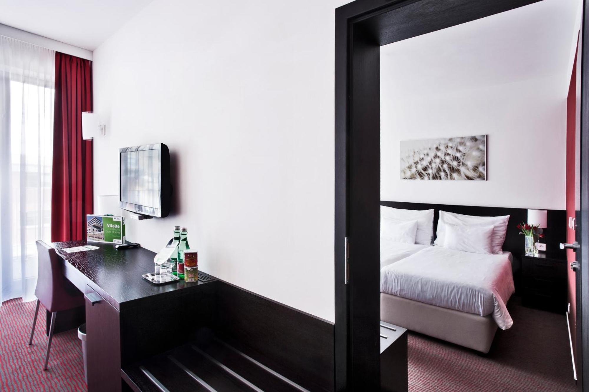 Wellness Hotel Vista โดลนี โมราวา ภายนอก รูปภาพ